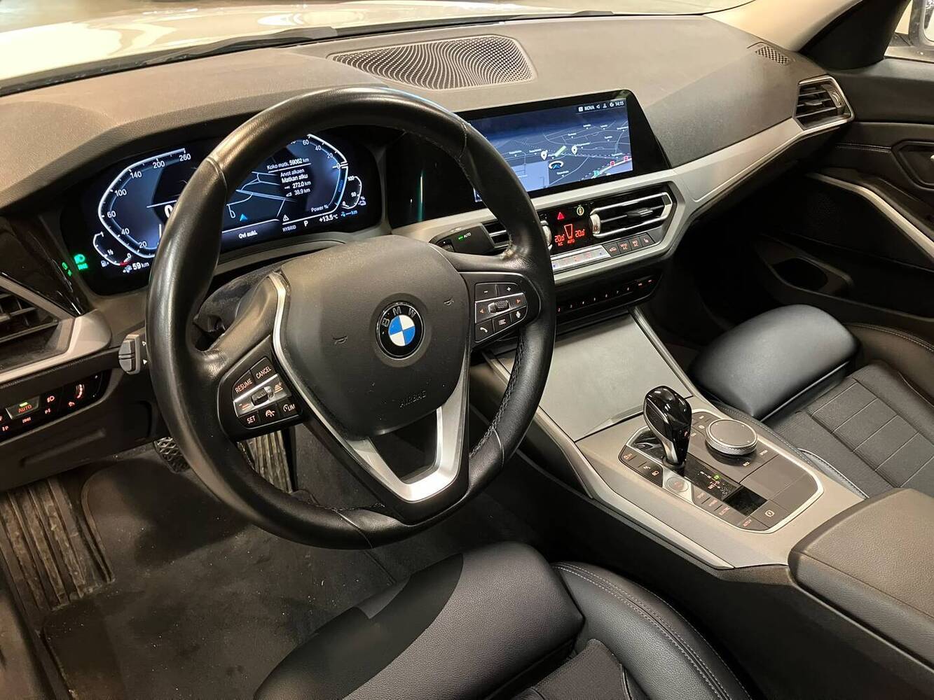 BMW 330 vaihtoauto