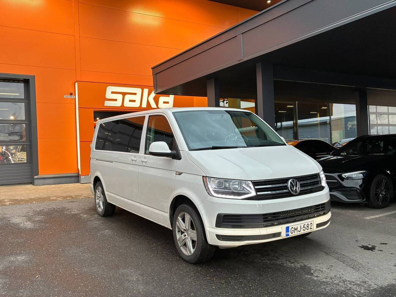 Volkswagen Caravelle vaihtoauto