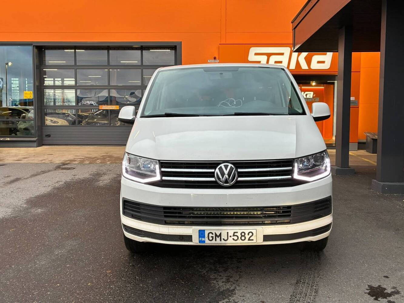 Volkswagen Caravelle vaihtoauto