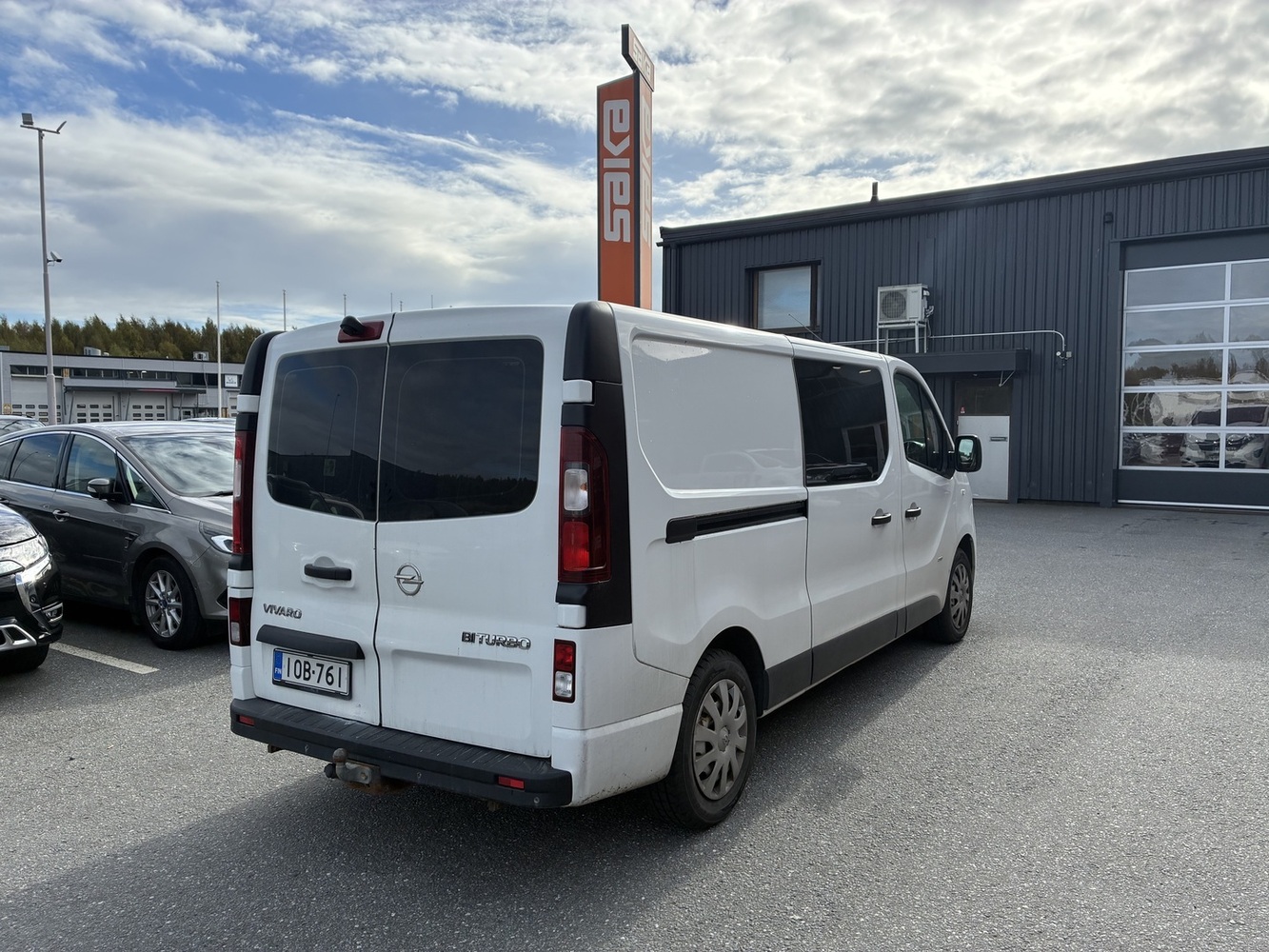 Opel Vivaro vaihtoauto