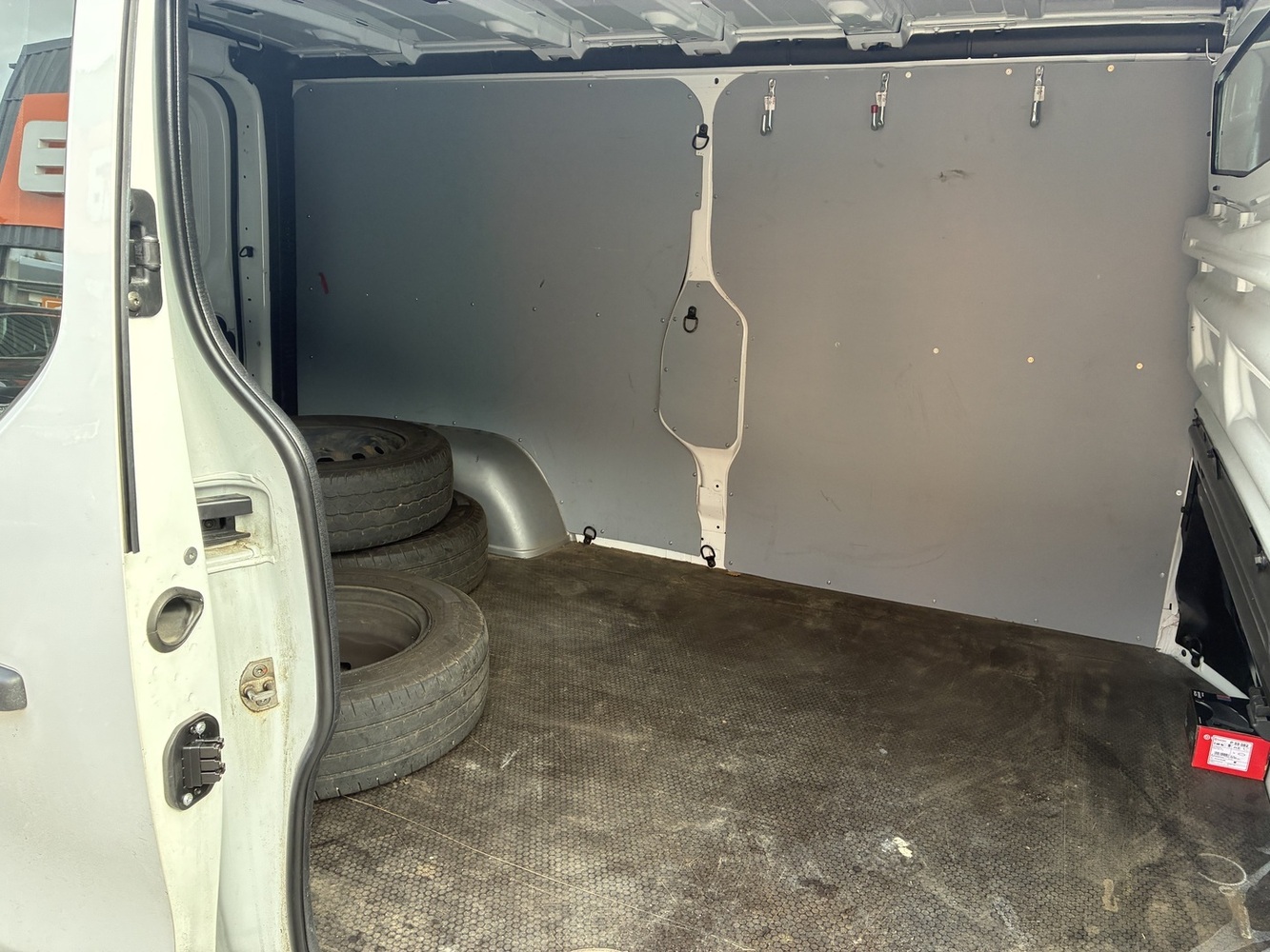 Opel Vivaro vaihtoauto