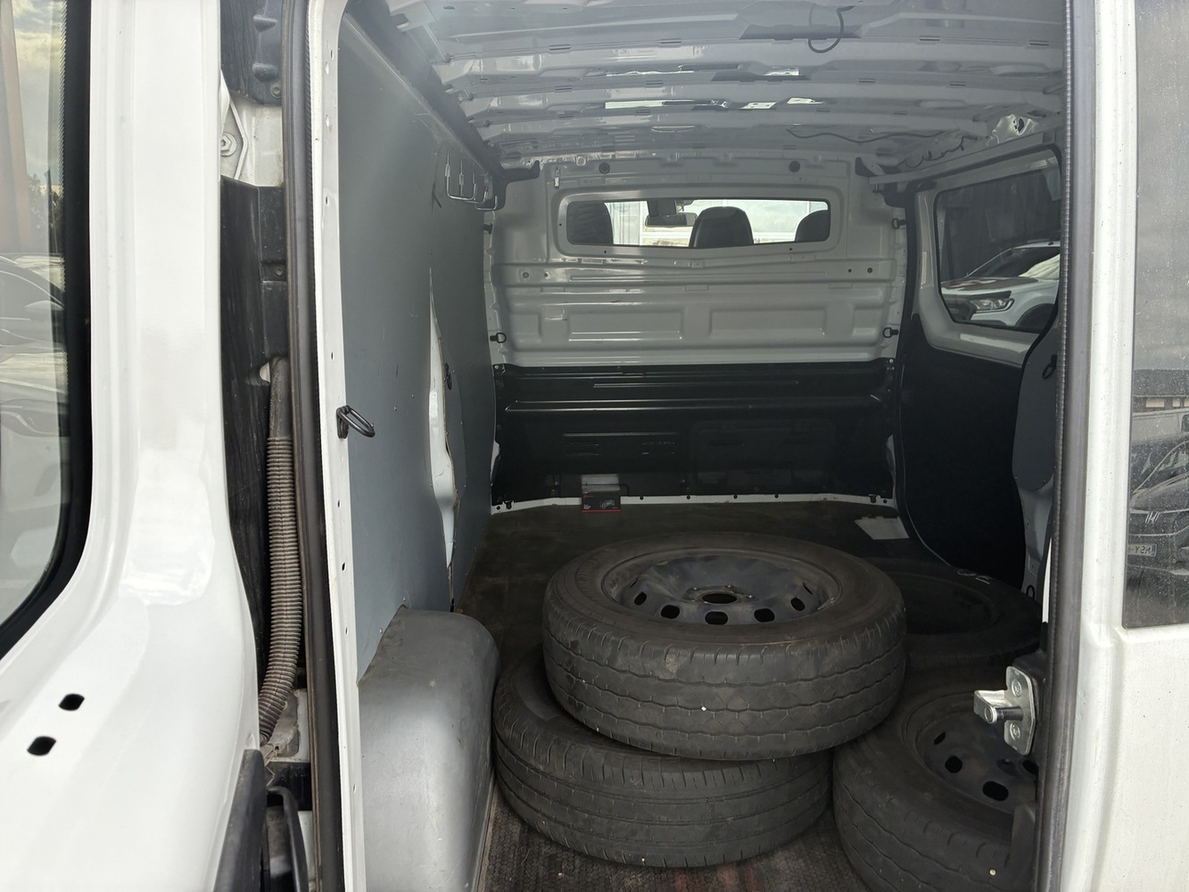 Opel Vivaro vaihtoauto