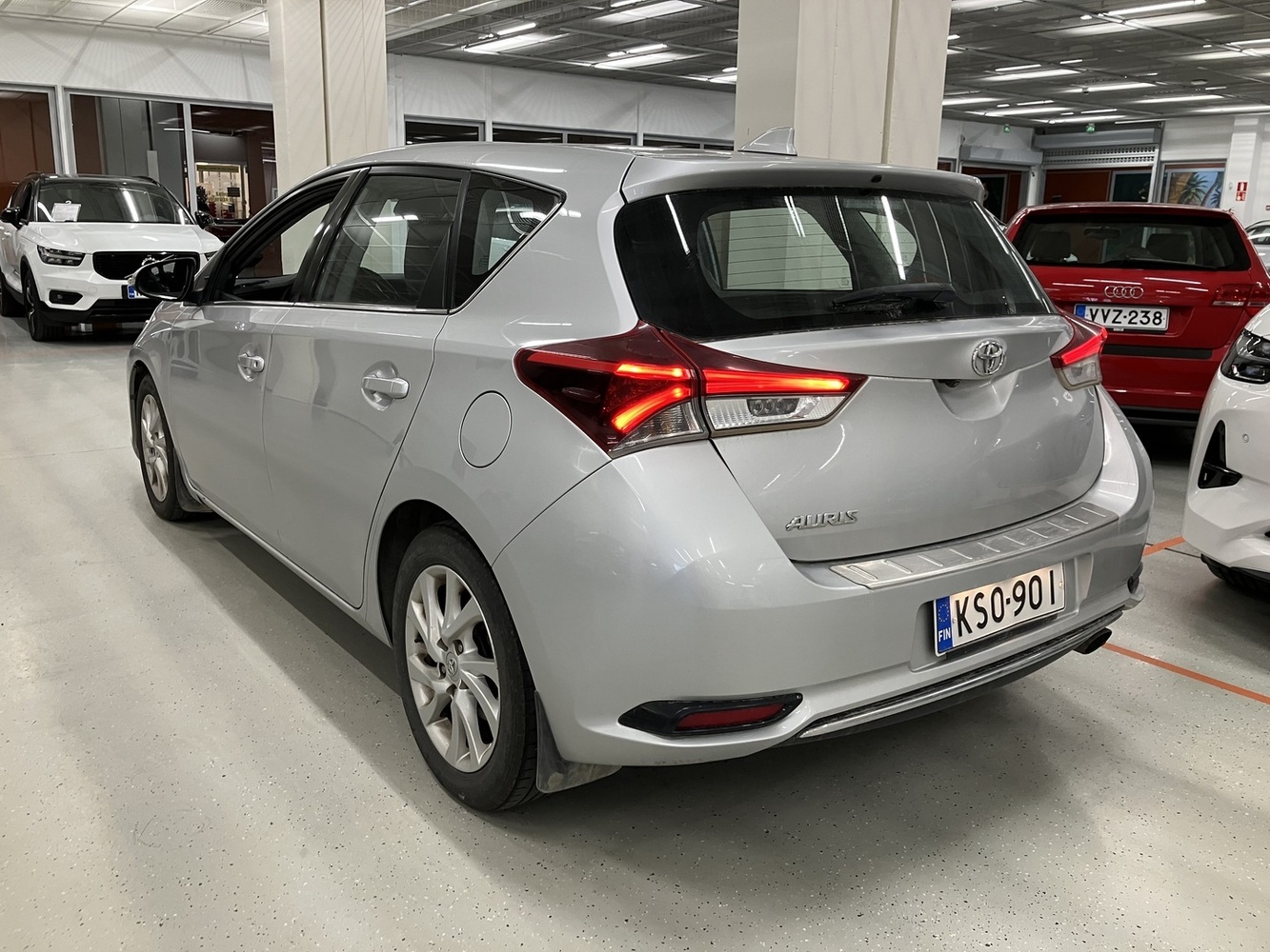 Toyota Auris vaihtoauto