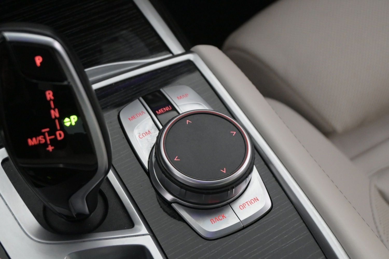 BMW 745 vaihtoauto
