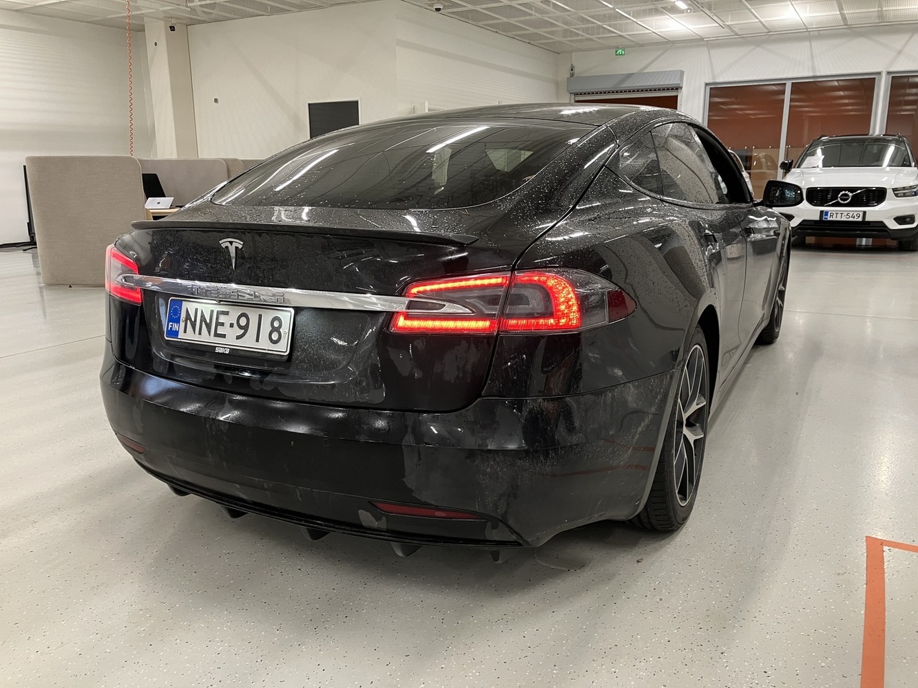 Tesla Model S vaihtoauto