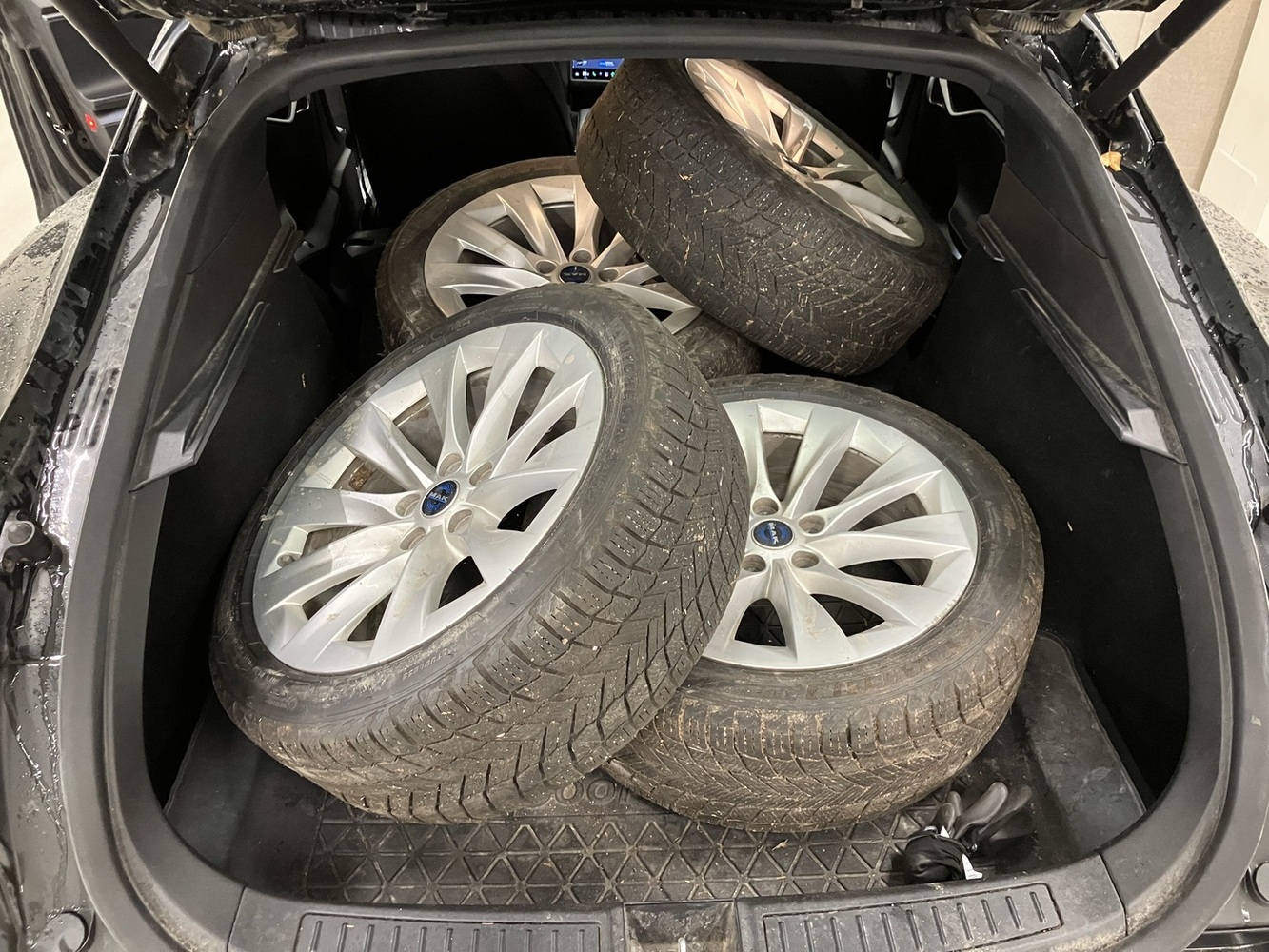 Tesla Model S vaihtoauto