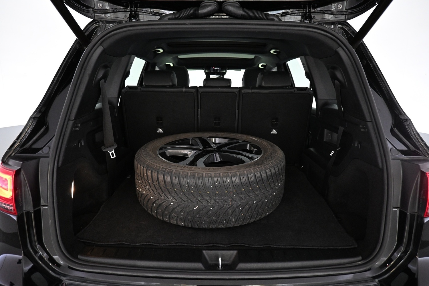 Mercedes-Benz EQB vaihtoauto