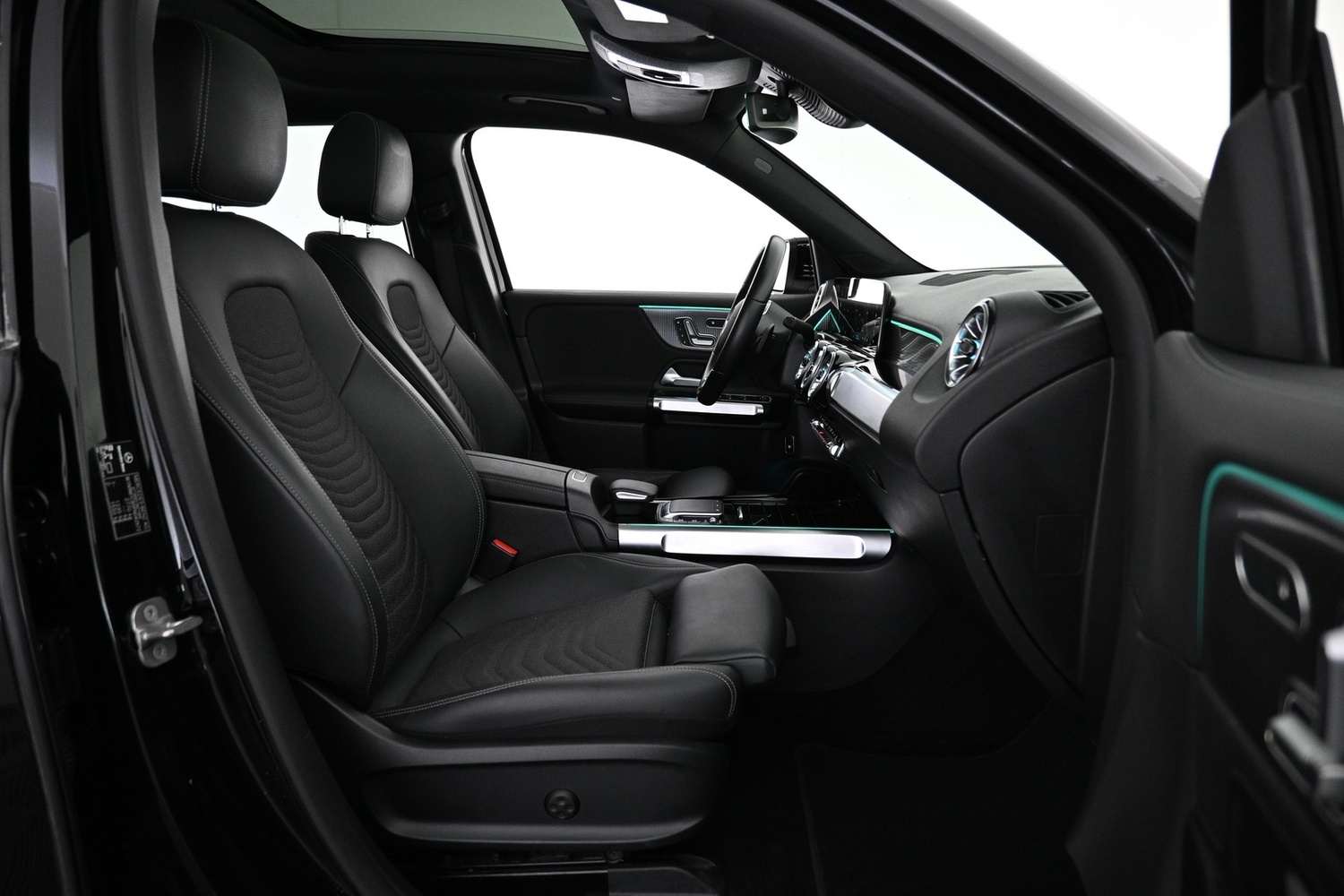 Mercedes-Benz EQB vaihtoauto