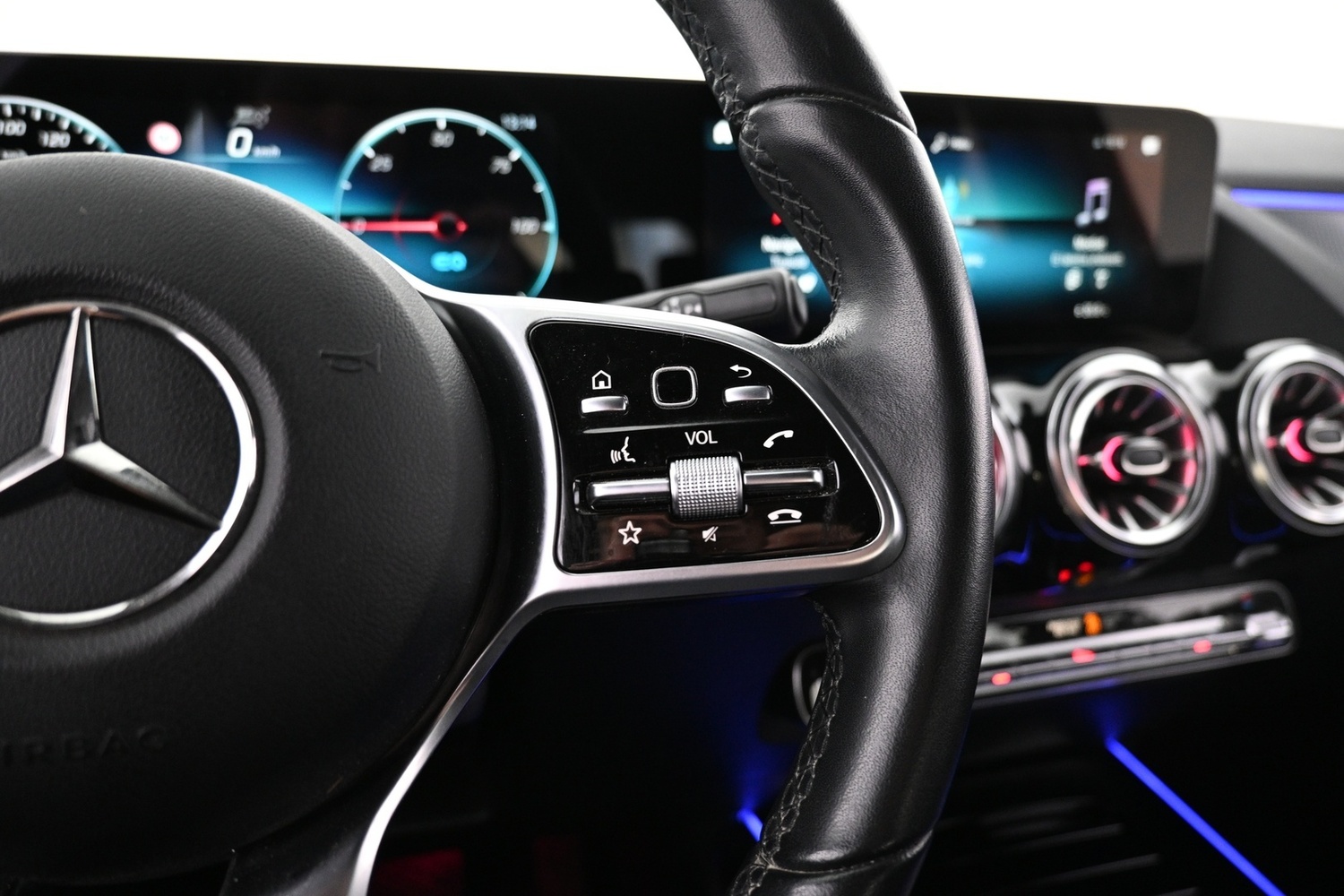 Mercedes-Benz EQA vaihtoauto
