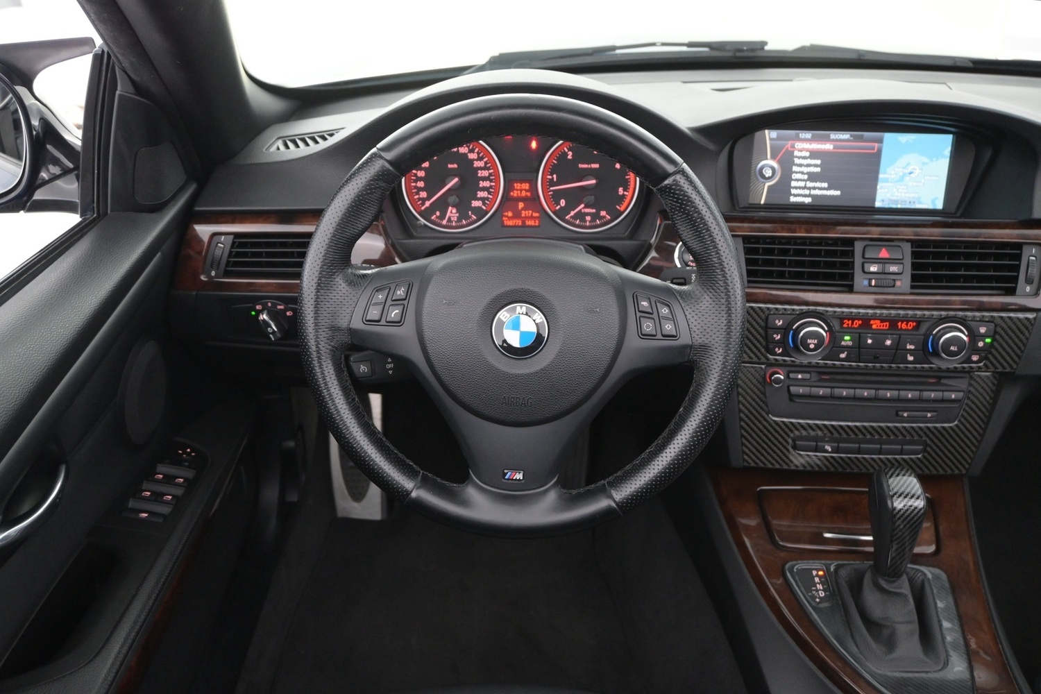 BMW 330 vaihtoauto