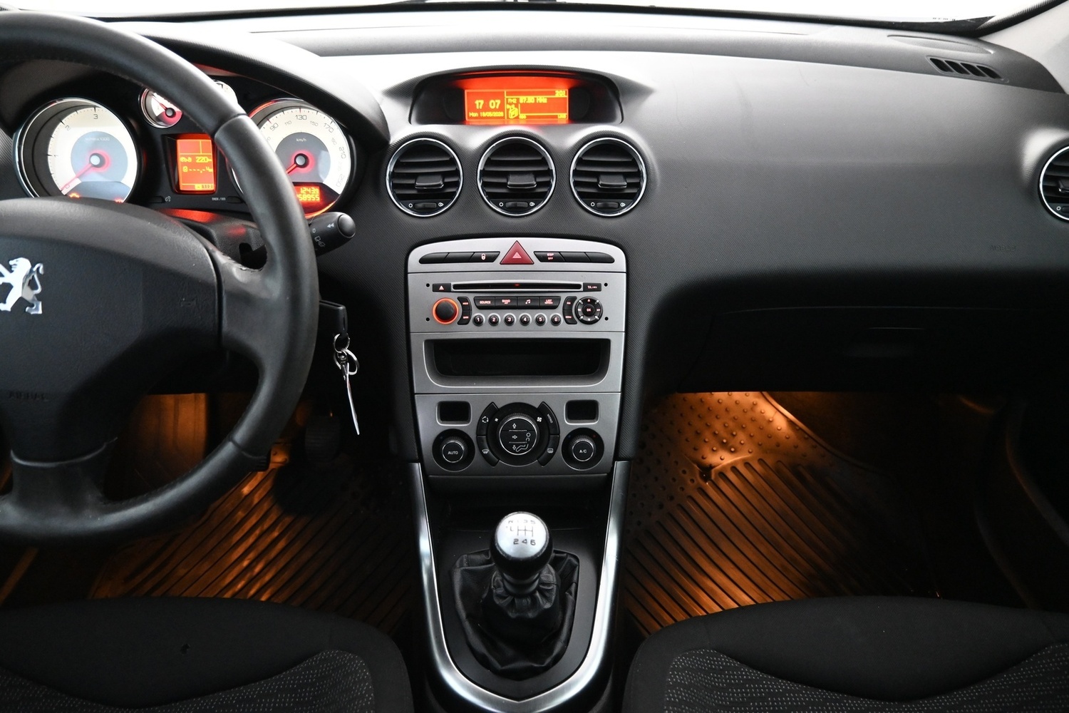 Peugeot 308 vaihtoauto