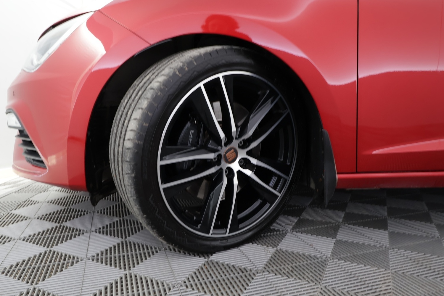 SEAT Leon vaihtoauto