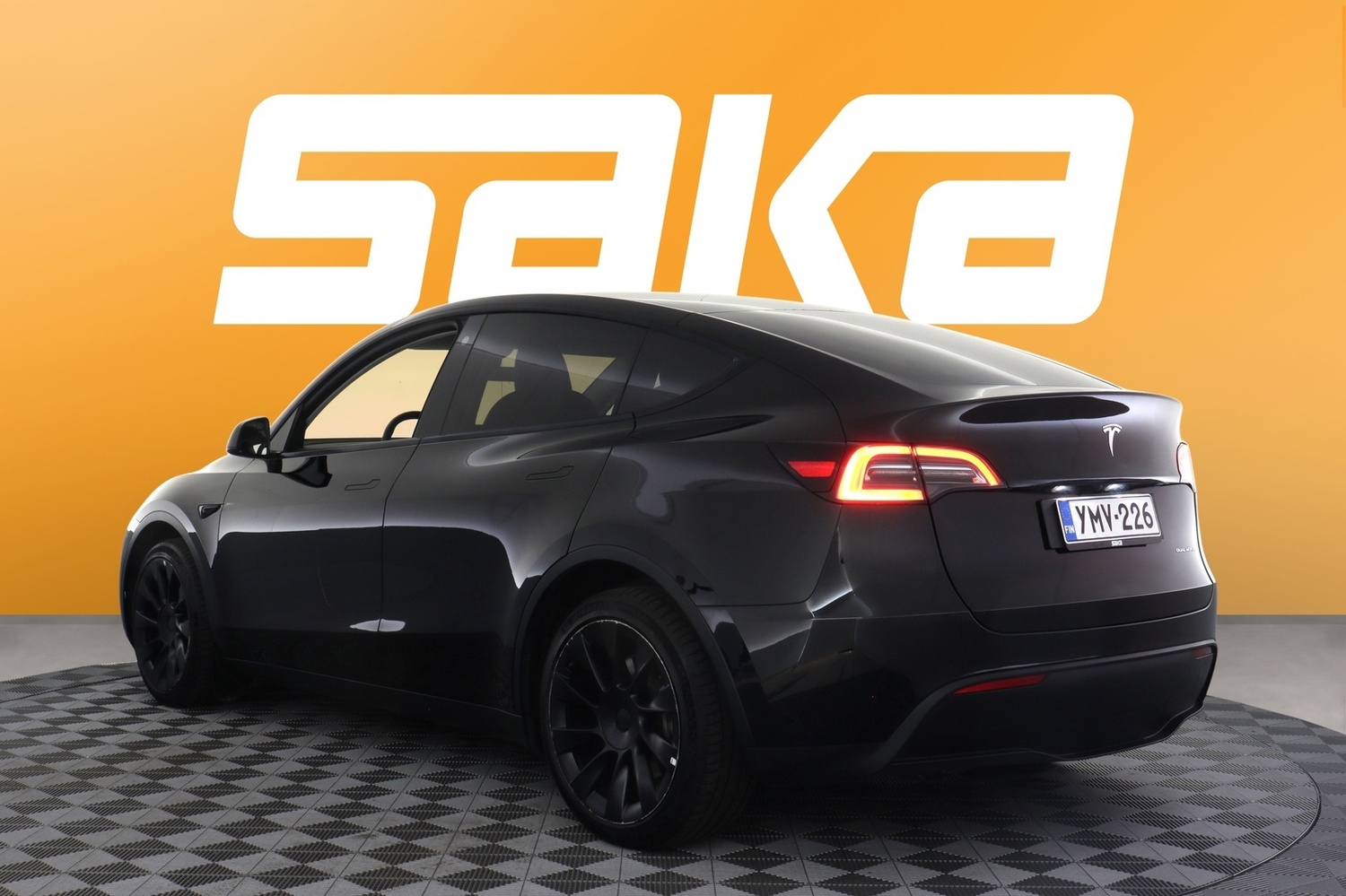 Tesla Model Y vaihtoauto