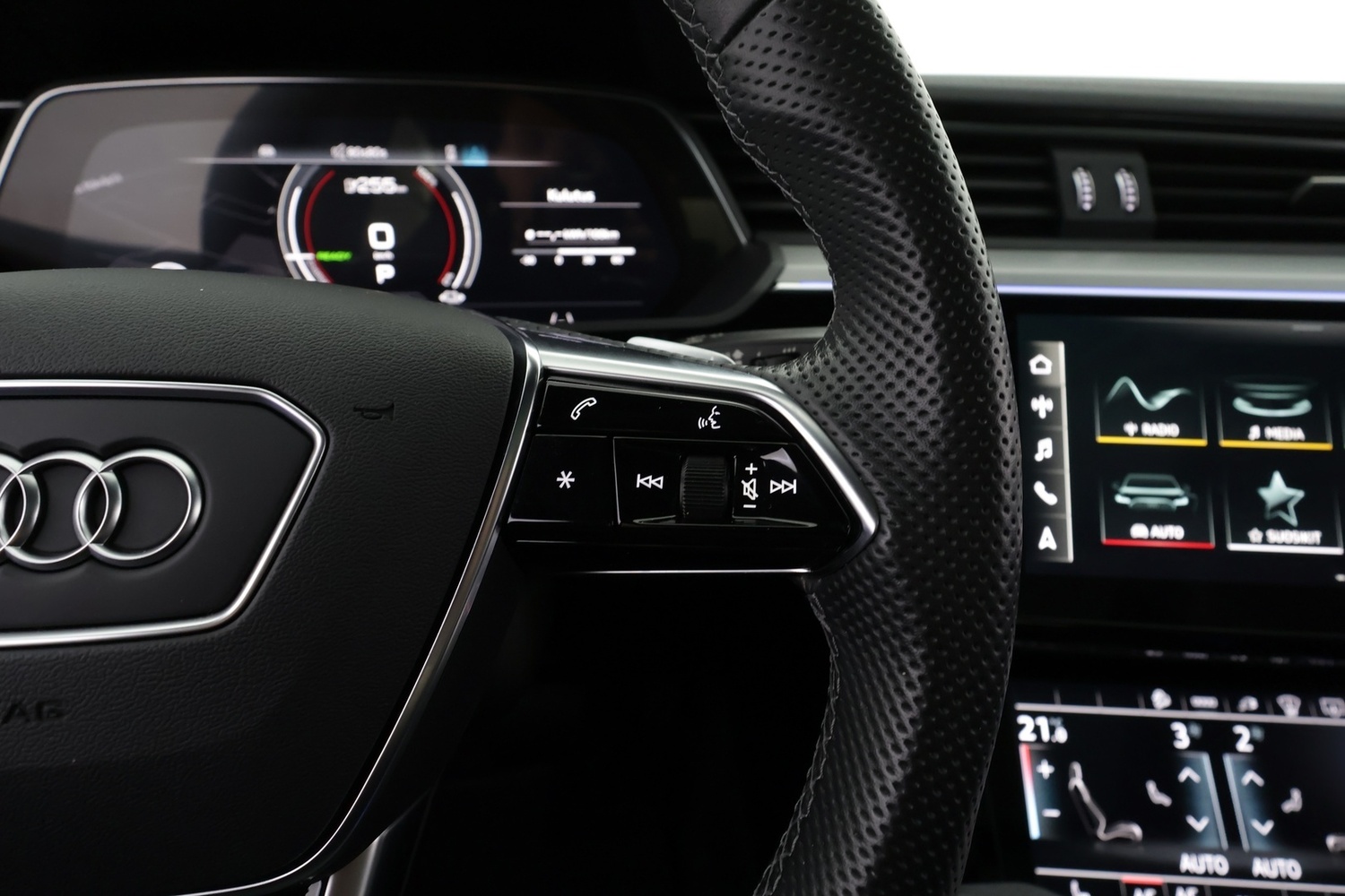 Audi e-tron vaihtoauto