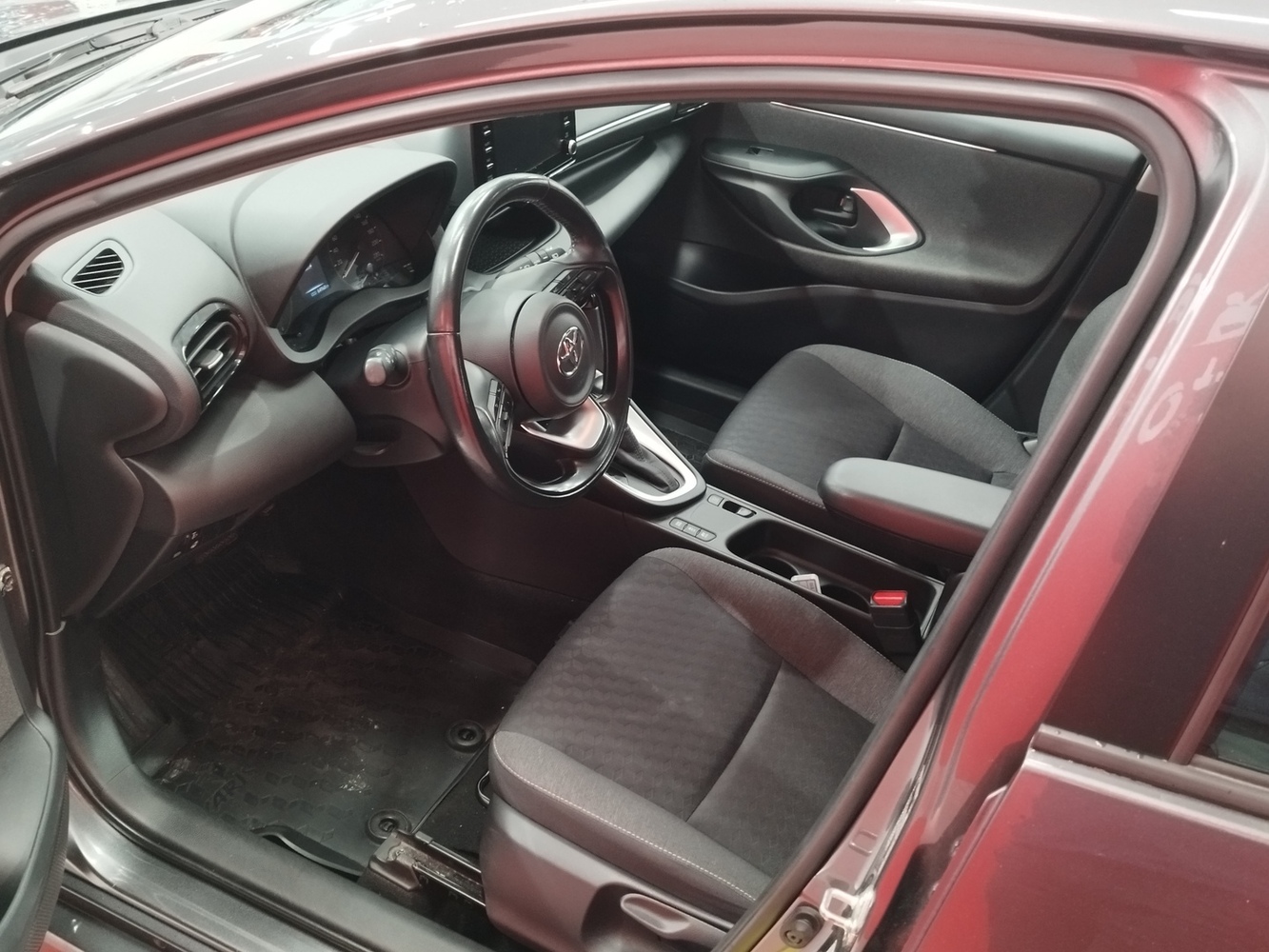 Toyota Yaris vaihtoauto