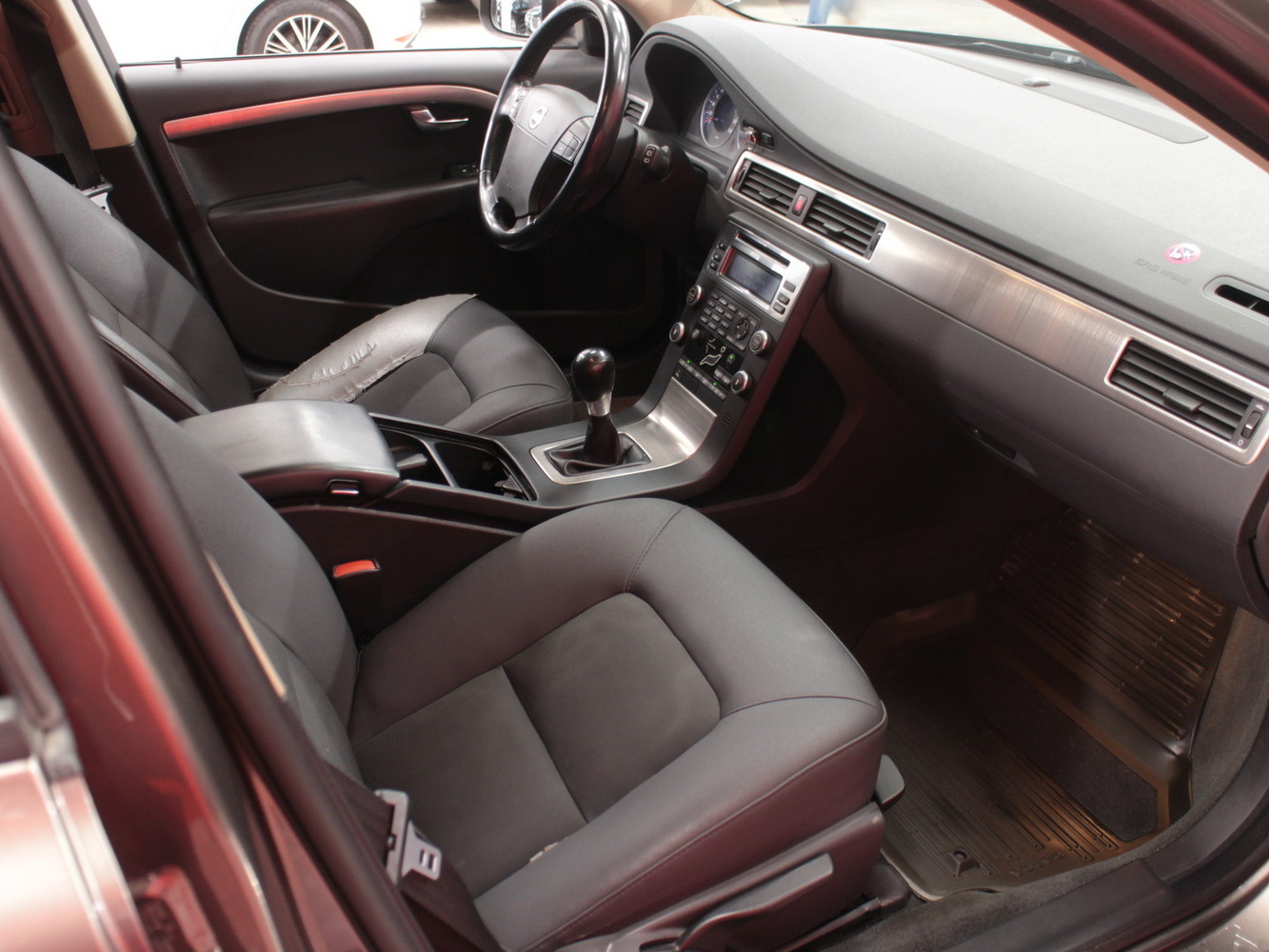 Volvo V70 vaihtoauto