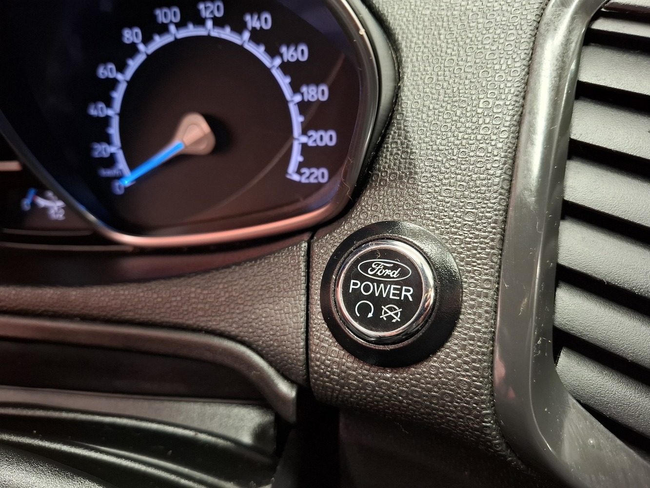 Ford Ecosport vaihtoauto