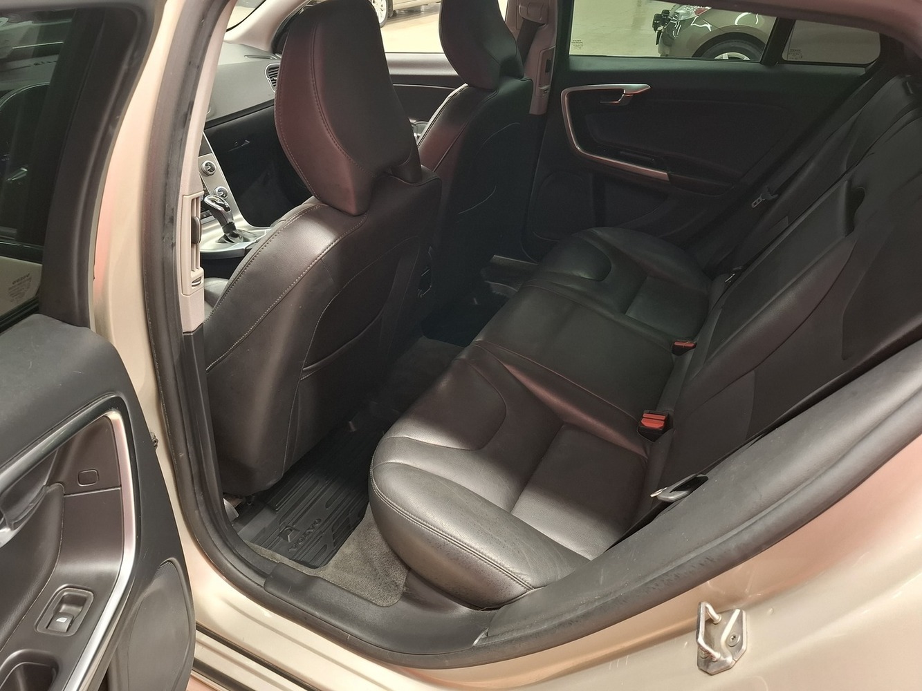 Volvo V60 Cross Country vaihtoauto