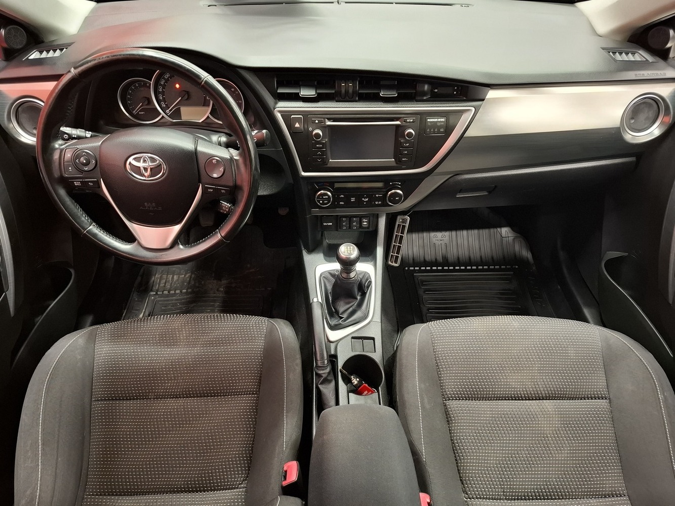 Toyota Auris vaihtoauto