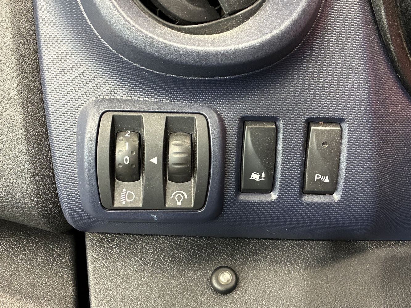 Opel Vivaro vaihtoauto