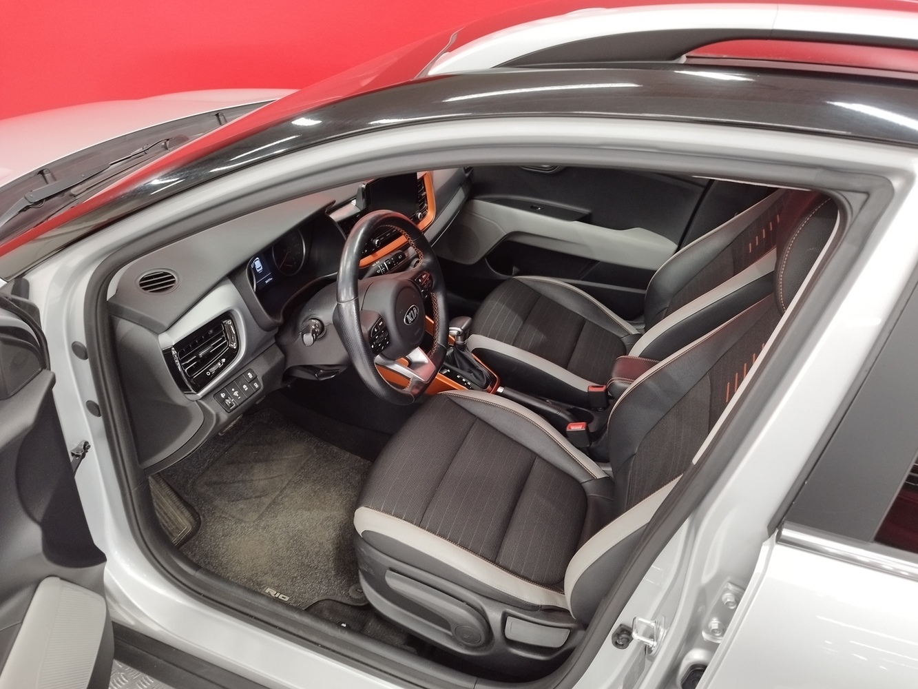 Kia Stonic vaihtoauto
