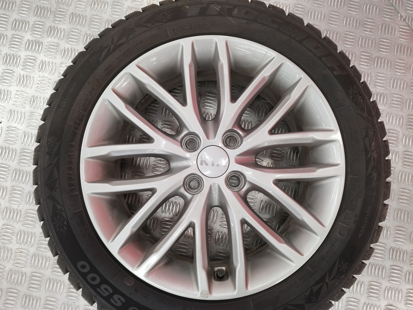 Kia Stonic vaihtoauto