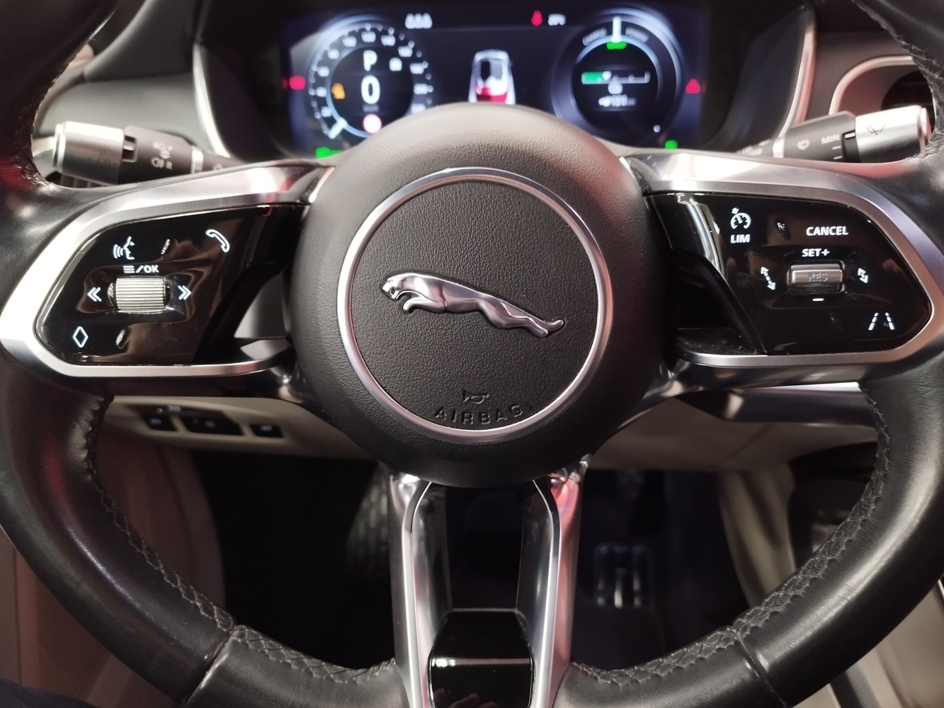 Jaguar I-PACE vaihtoauto