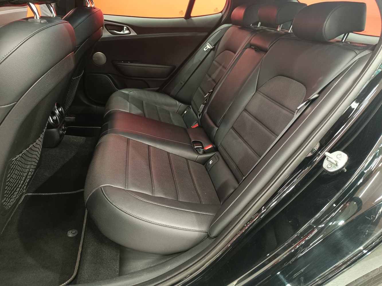Kia Stinger vaihtoauto