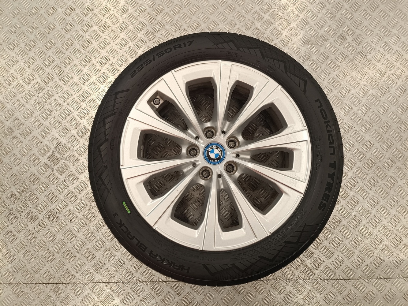 BMW 320 vaihtoauto