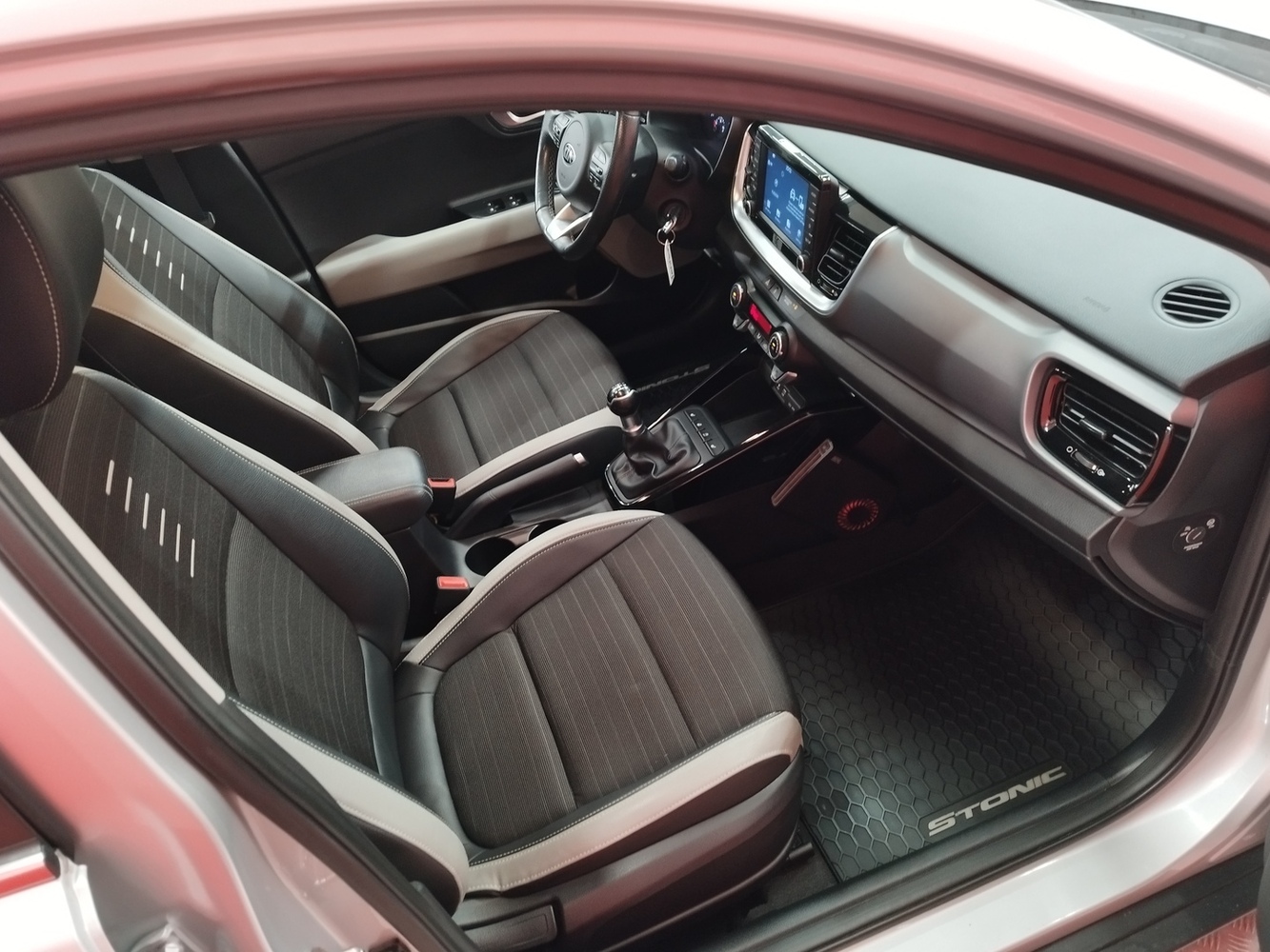 Kia Stonic vaihtoauto