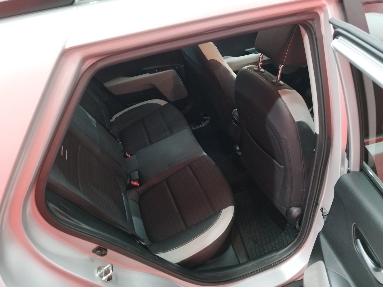 Kia Stonic vaihtoauto