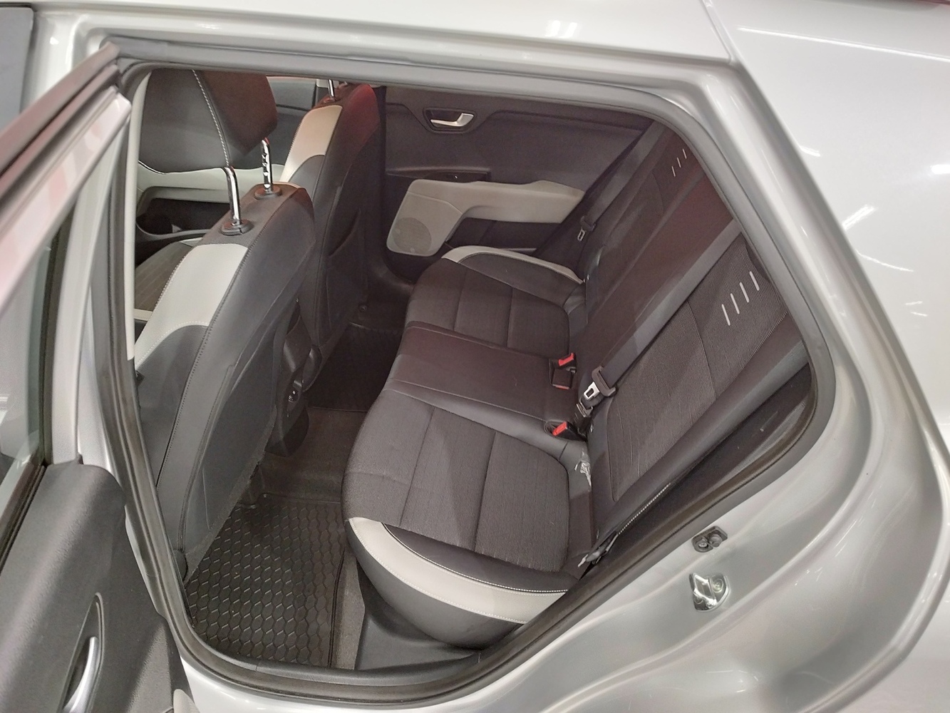Kia Stonic vaihtoauto