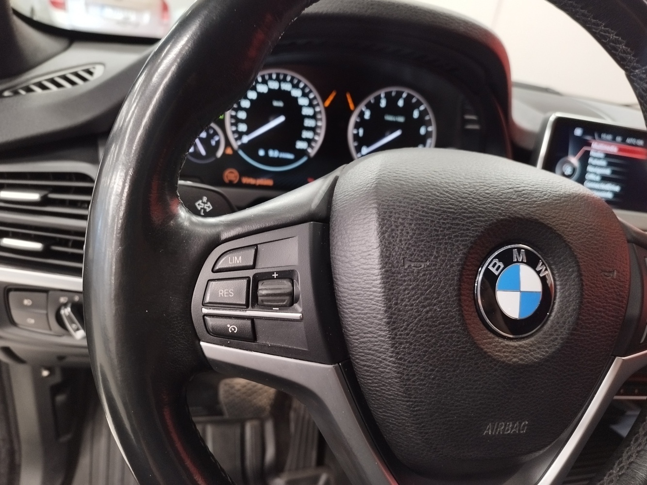 BMW X5 vaihtoauto