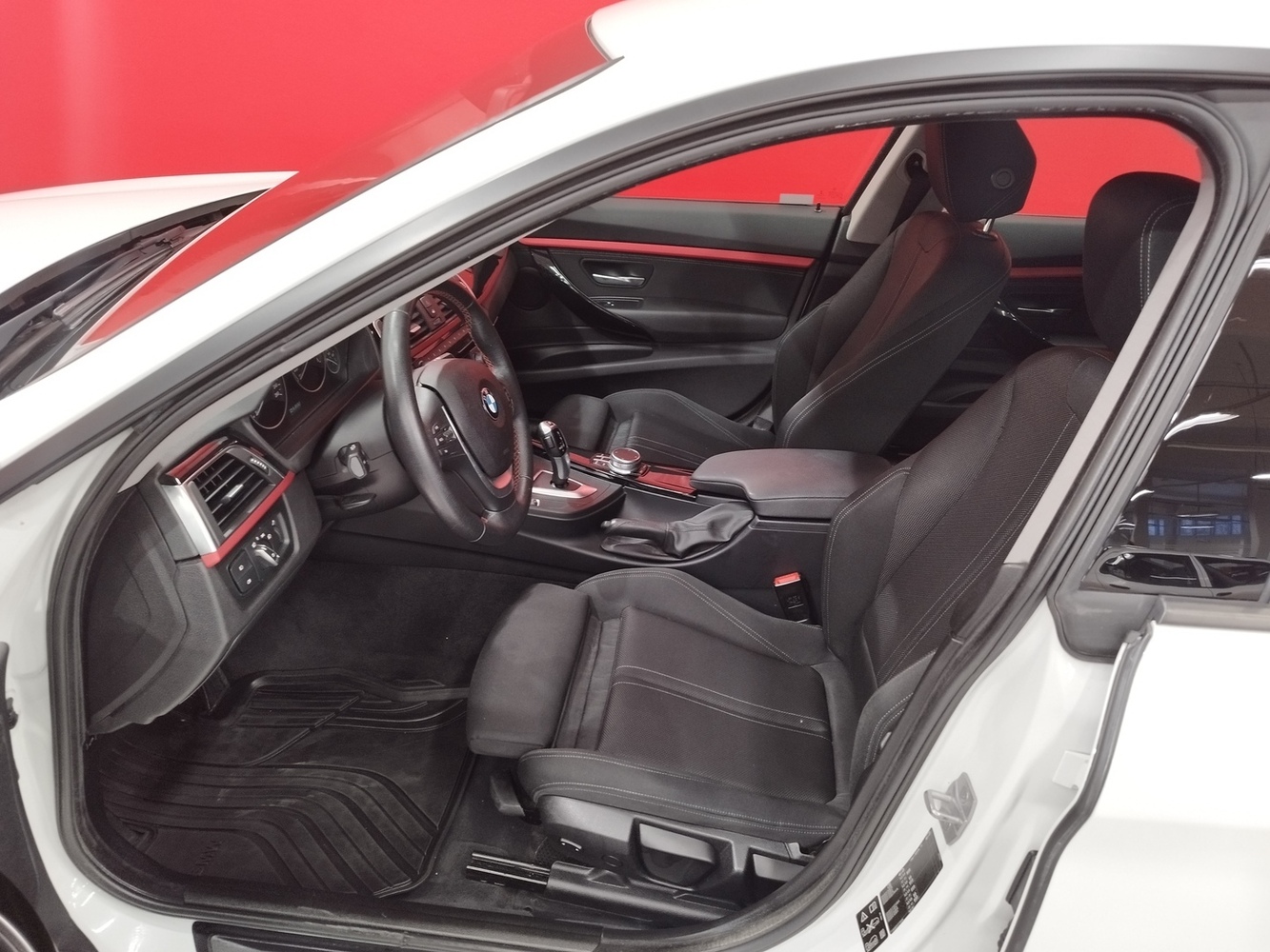 BMW 320 vaihtoauto