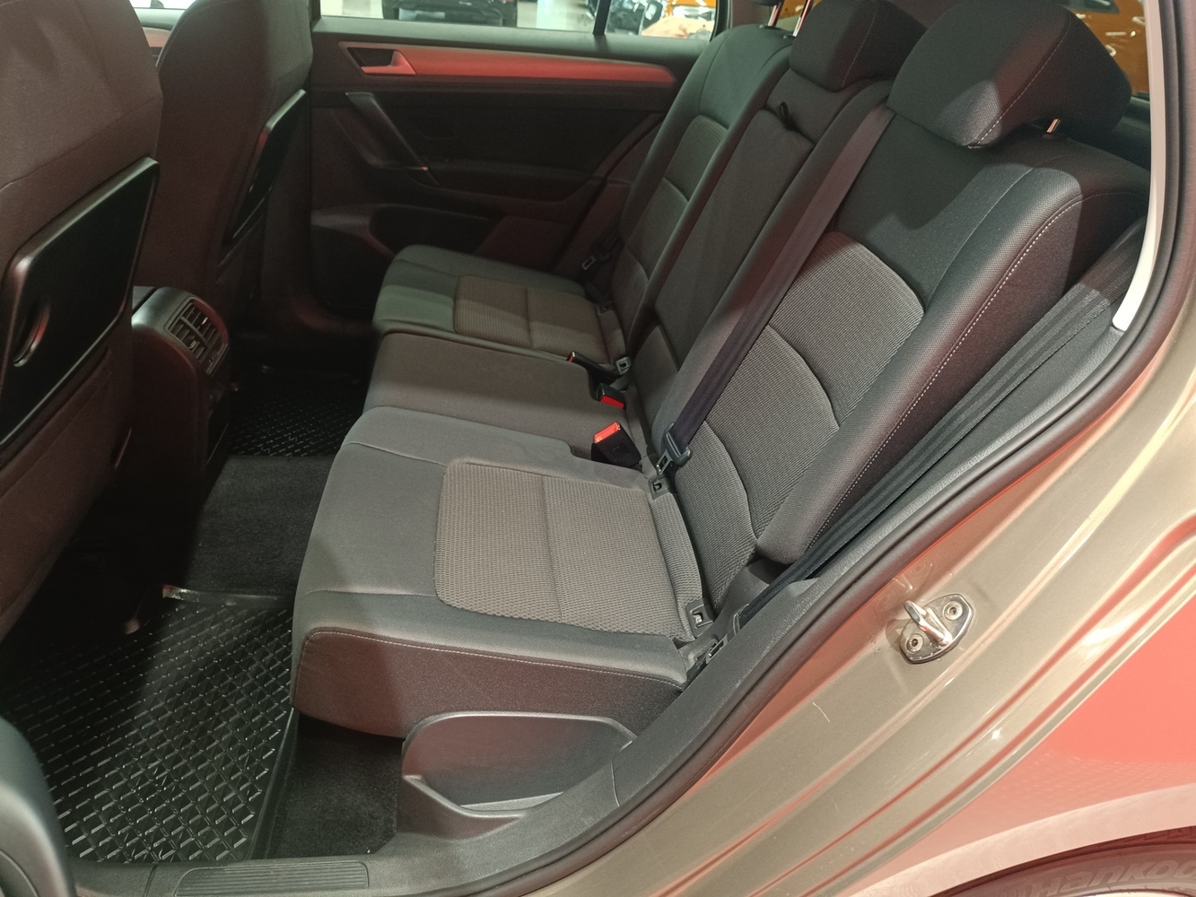 Volkswagen Golf Sportsvan vaihtoauto