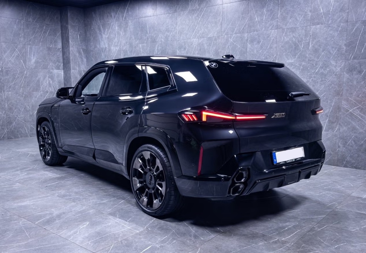 BMW XM vaihtoauto