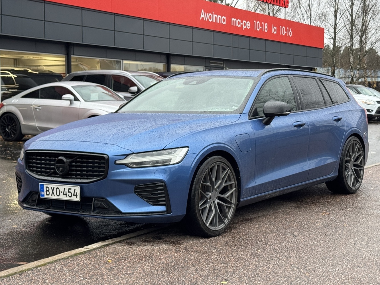 Volvo V60 vaihtoauto