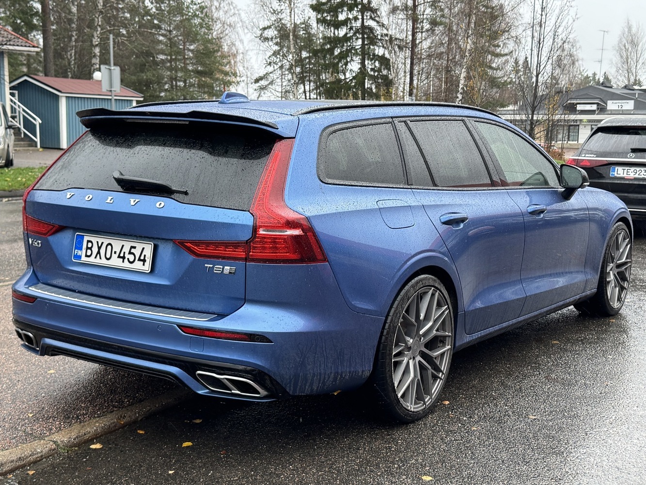 Volvo V60 vaihtoauto