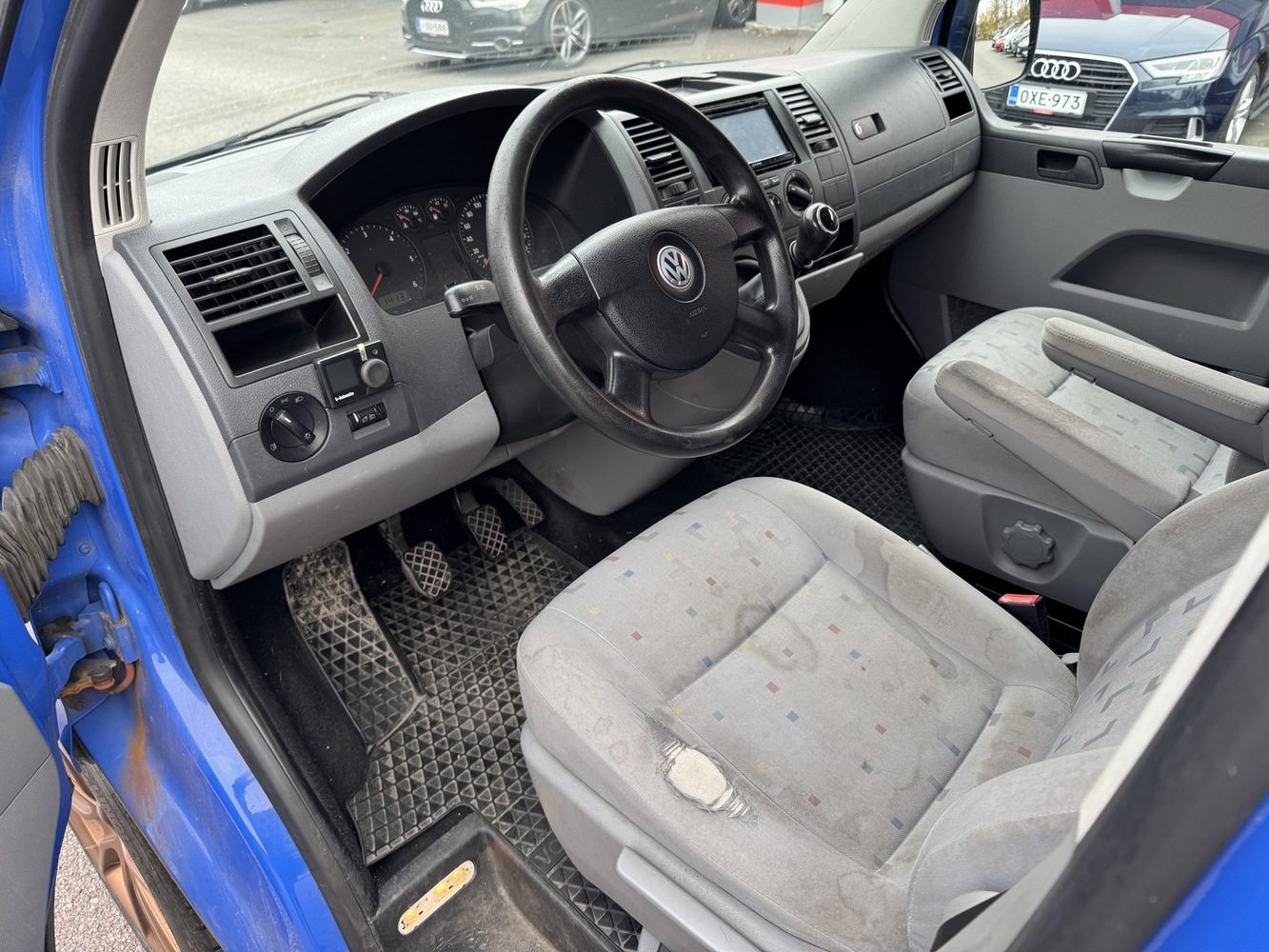 Volkswagen Caravelle vaihtoauto
