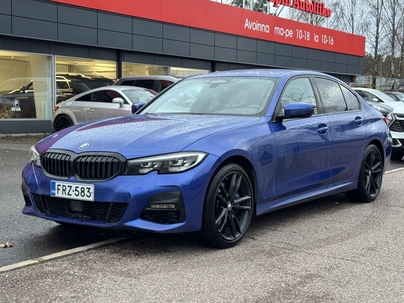 BMW 330 vaihtoauto