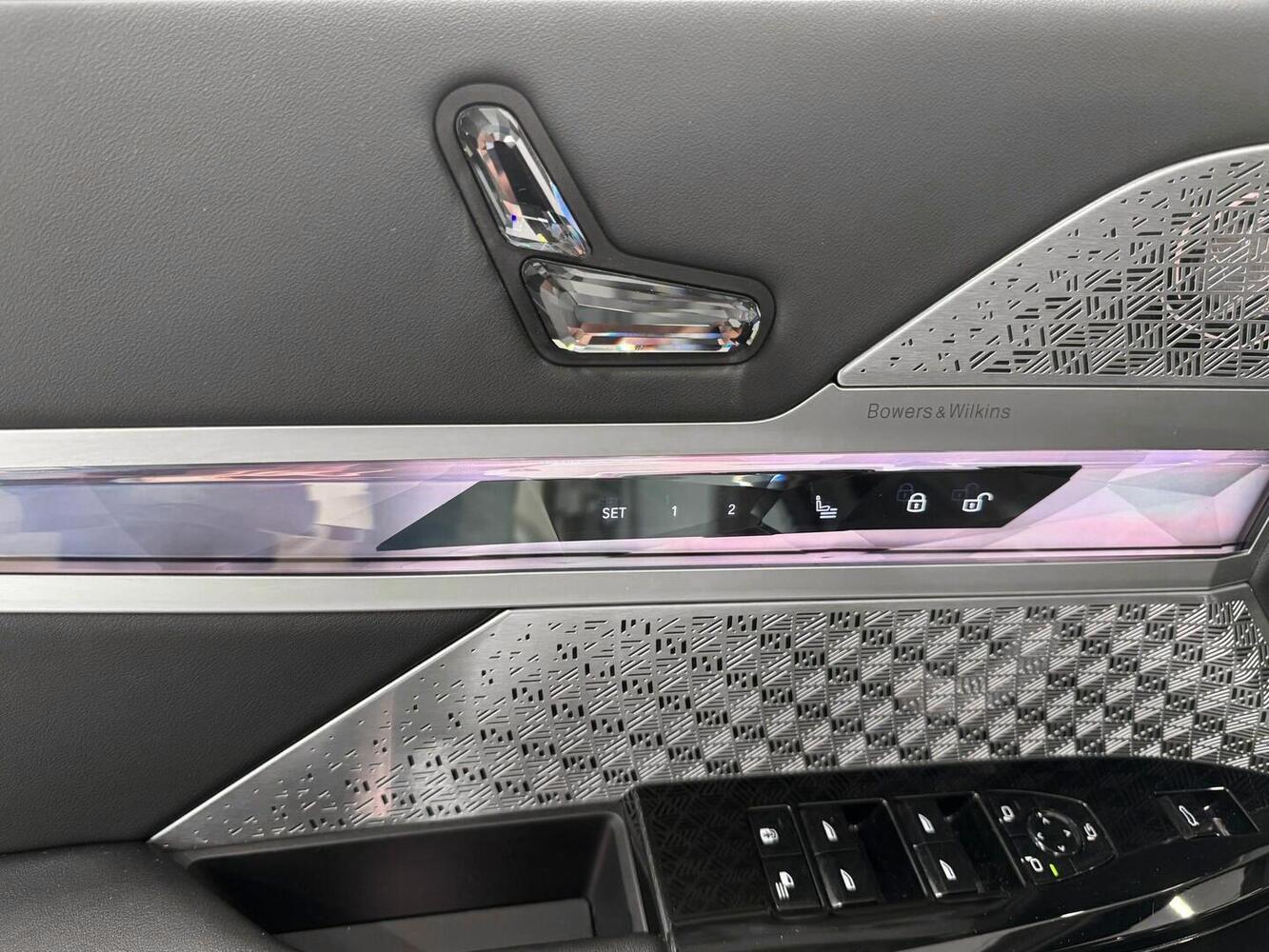 BMW i7 vaihtoauto
