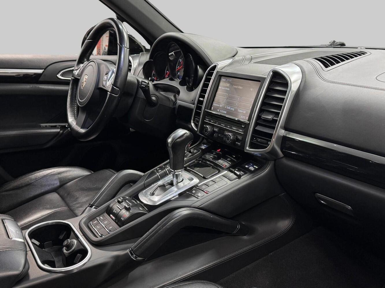 Porsche Cayenne vaihtoauto