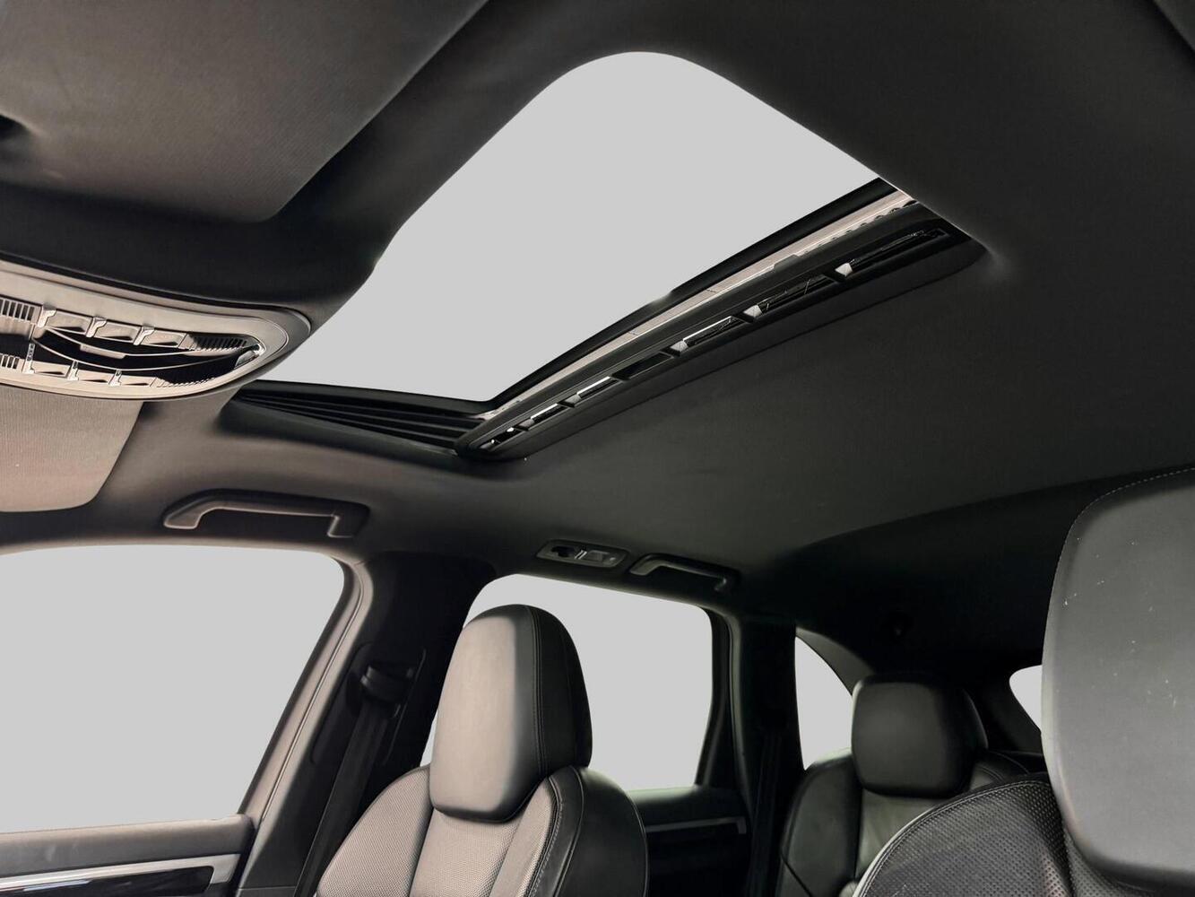 Porsche Cayenne vaihtoauto