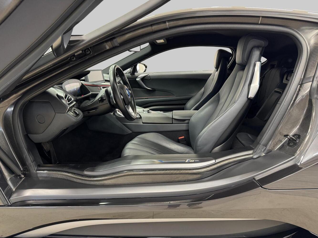 BMW i8 vaihtoauto