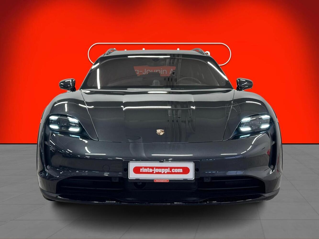 Porsche Taycan vaihtoauto