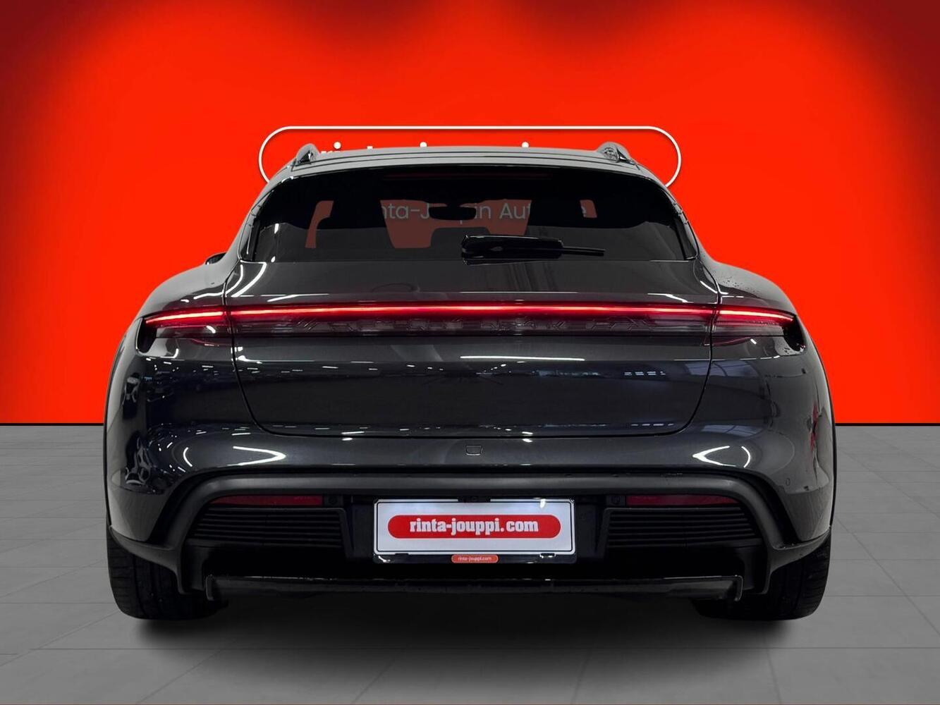 Porsche Taycan vaihtoauto