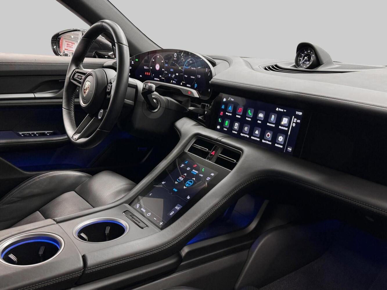 Porsche Taycan vaihtoauto