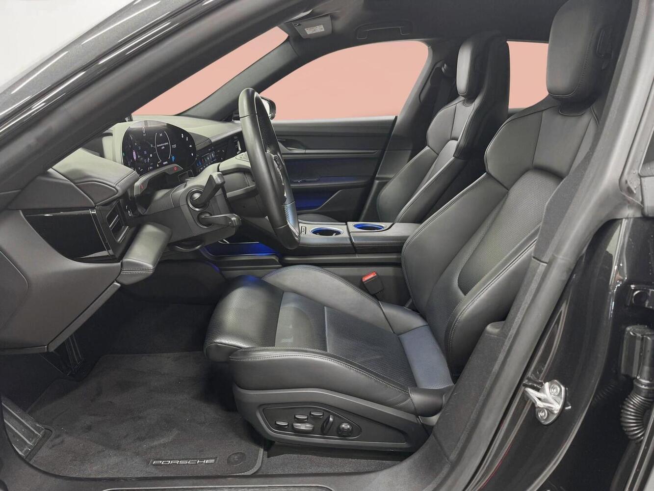 Porsche Taycan vaihtoauto
