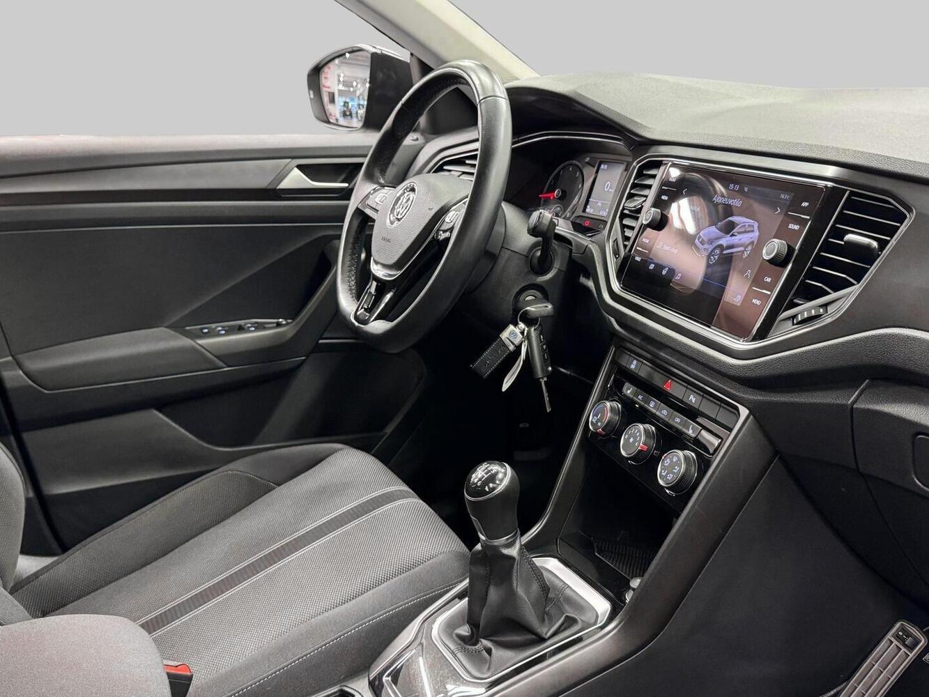 Volkswagen T-Roc vaihtoauto
