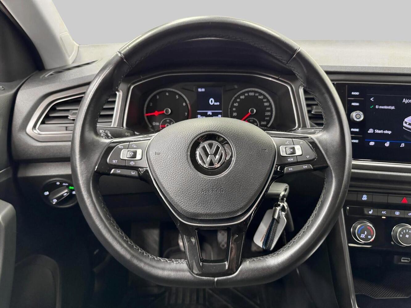 Volkswagen T-Roc vaihtoauto